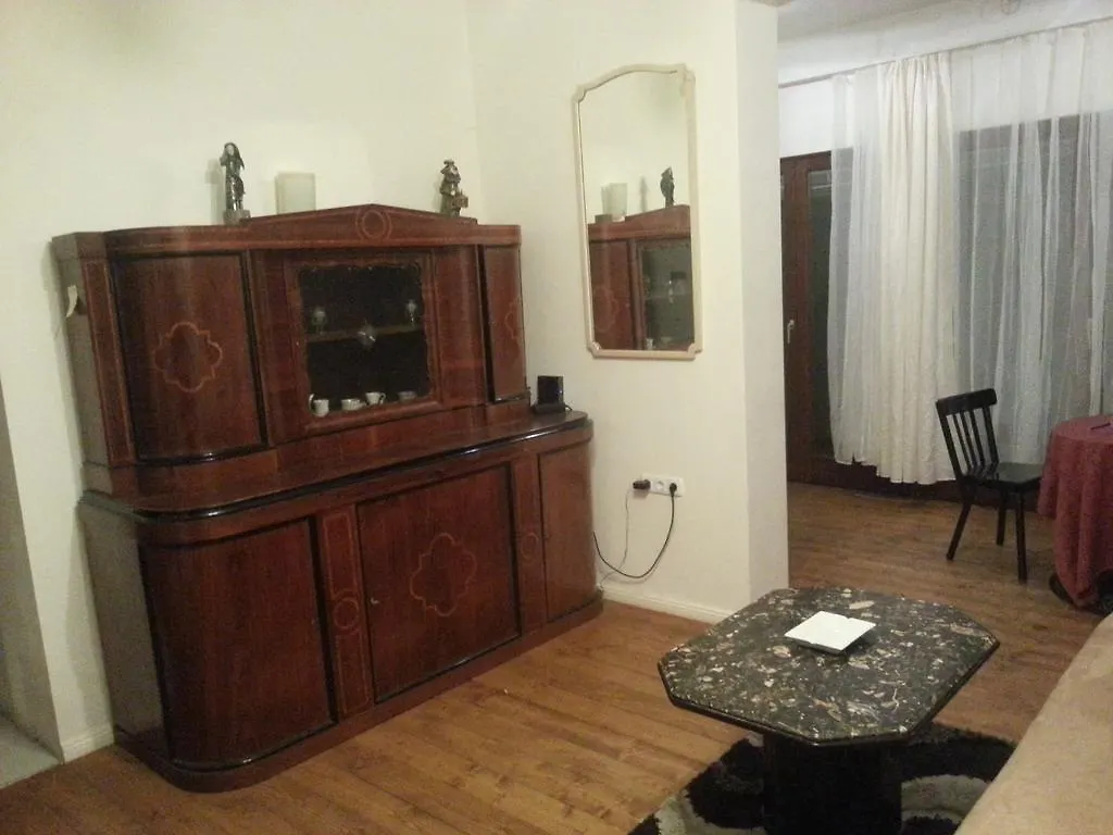 Guestroom Vip - Smoking Allowed Vienna 0*,  Austria