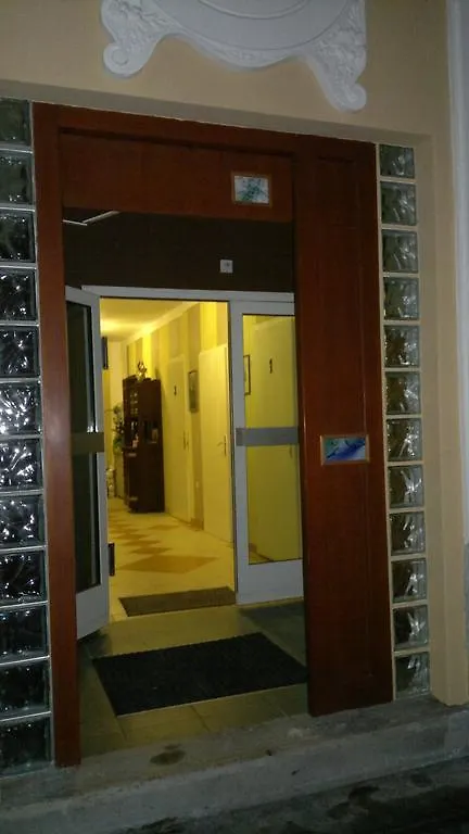 Pensiune Guestroom Vip - Smoking Allowed Viena